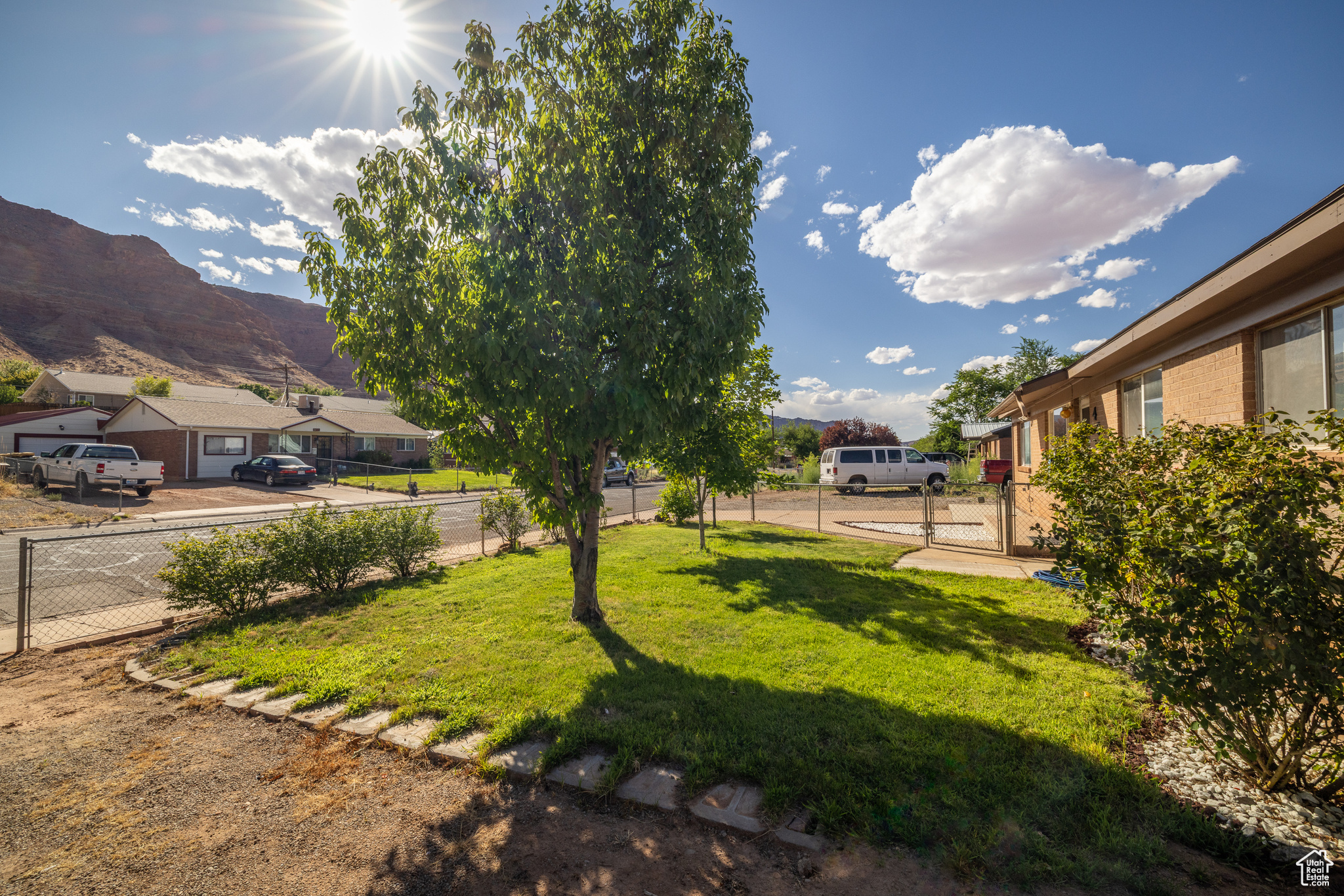 MOUNTAINVIEW - Residential