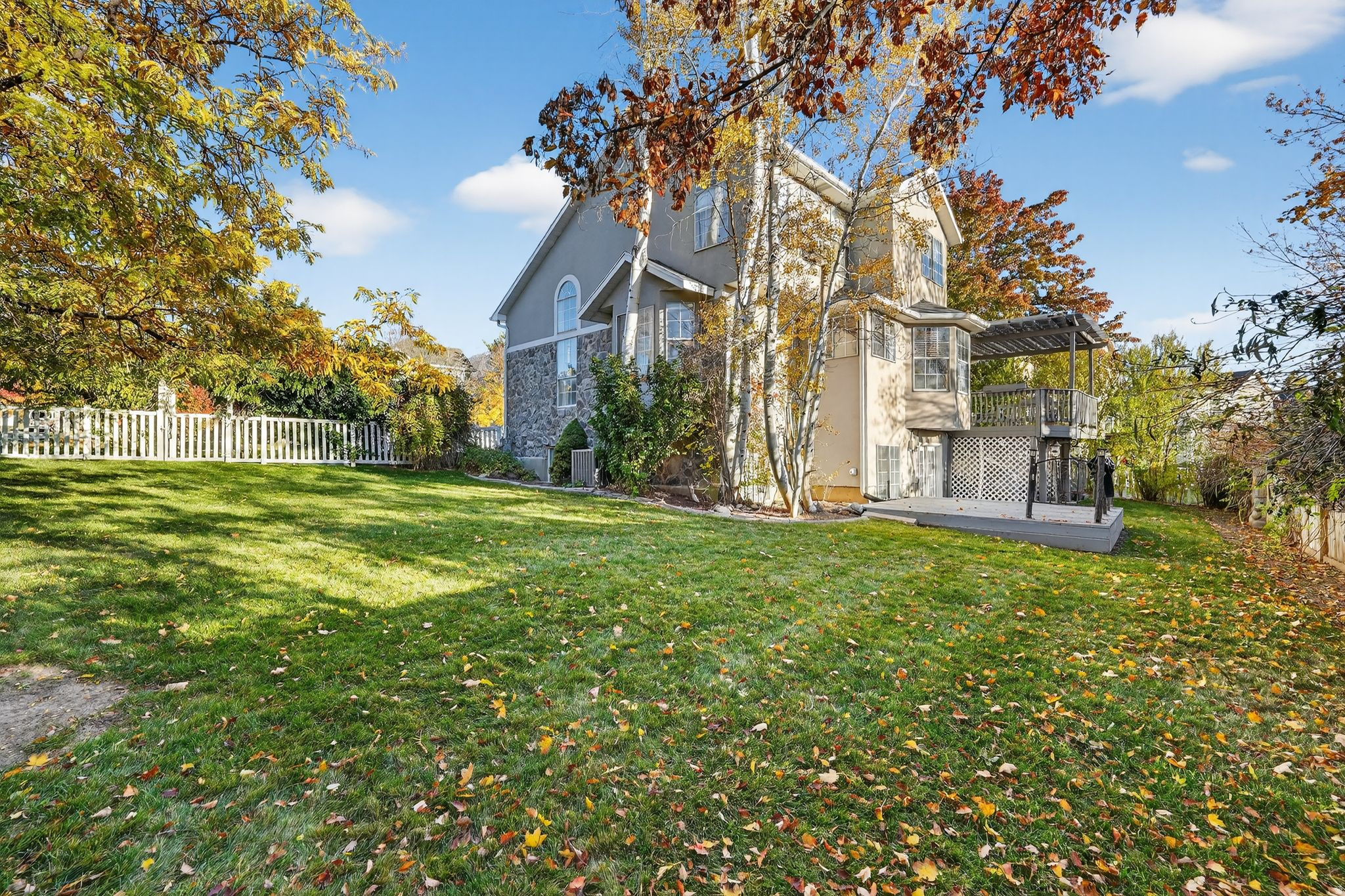 WHITE CITY - Residential