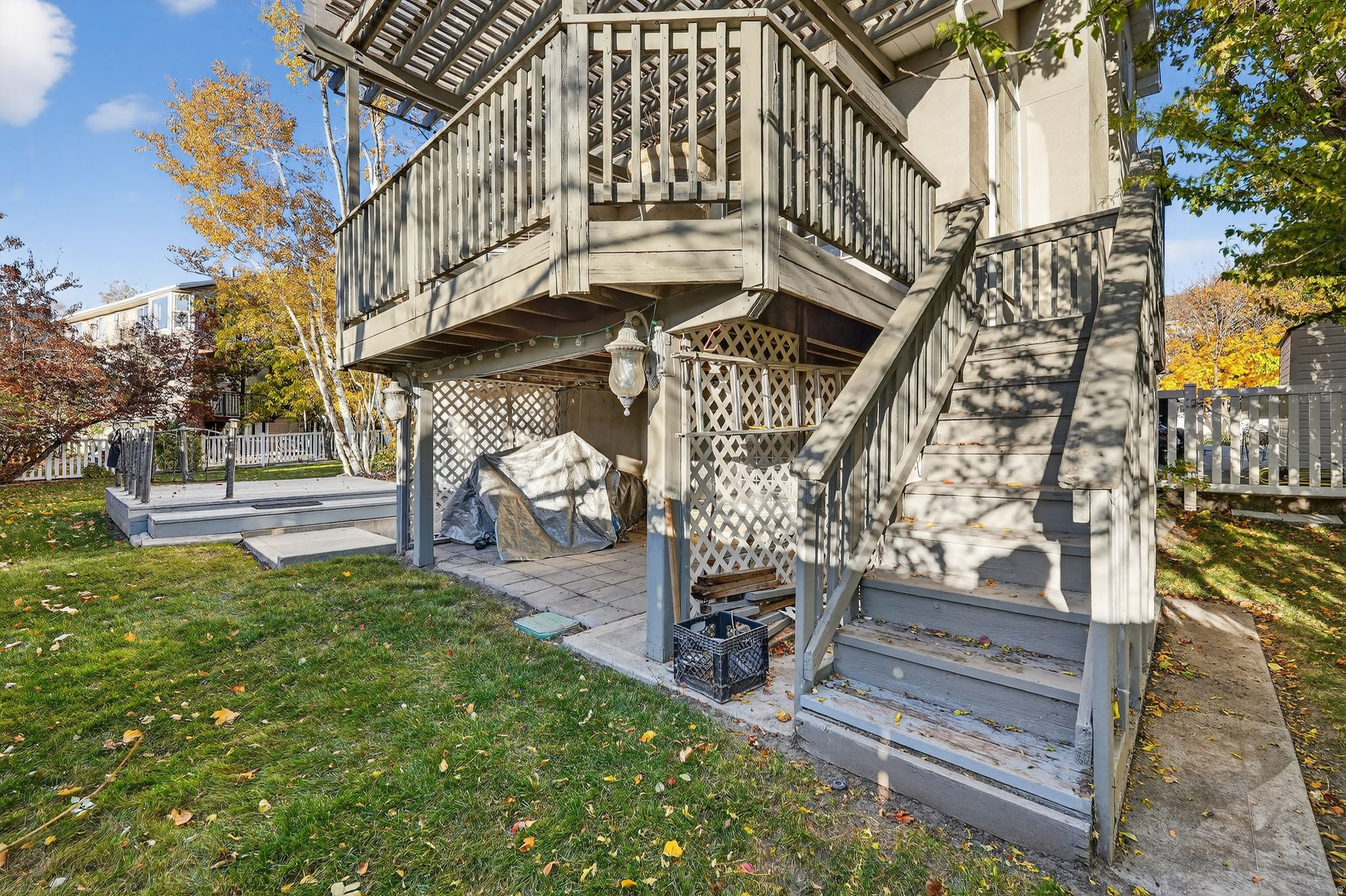 WHITE CITY - Residential