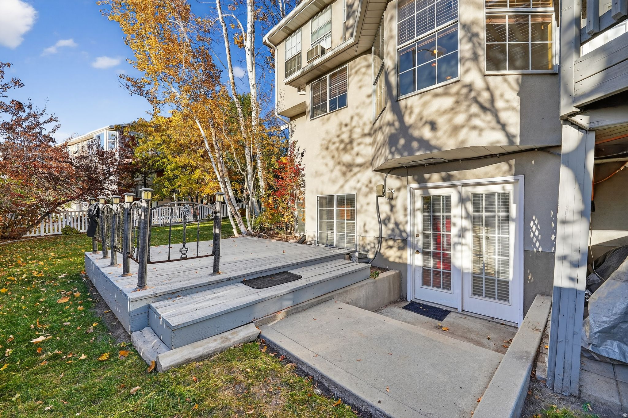 WHITE CITY - Residential