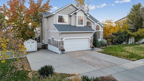 Tiny photo for 10172 S SNOW IRIS WAY, Sandy, UT 84092 (MLS # 2121763)