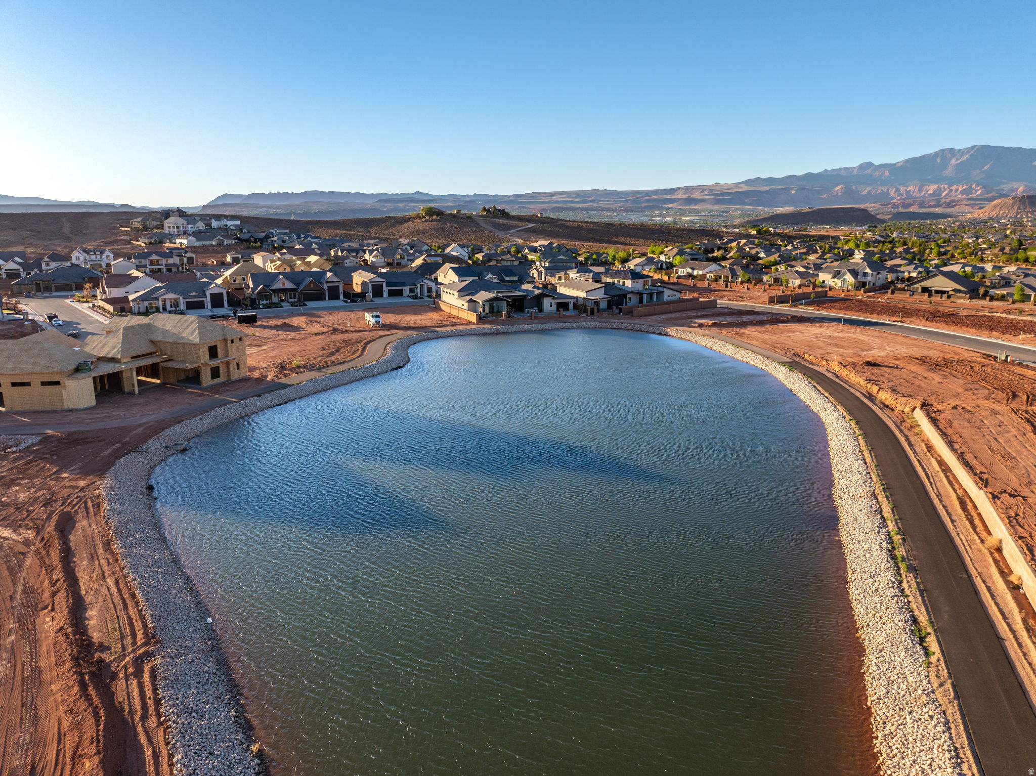 LAKESIDE STUCKI FARMS - Residential