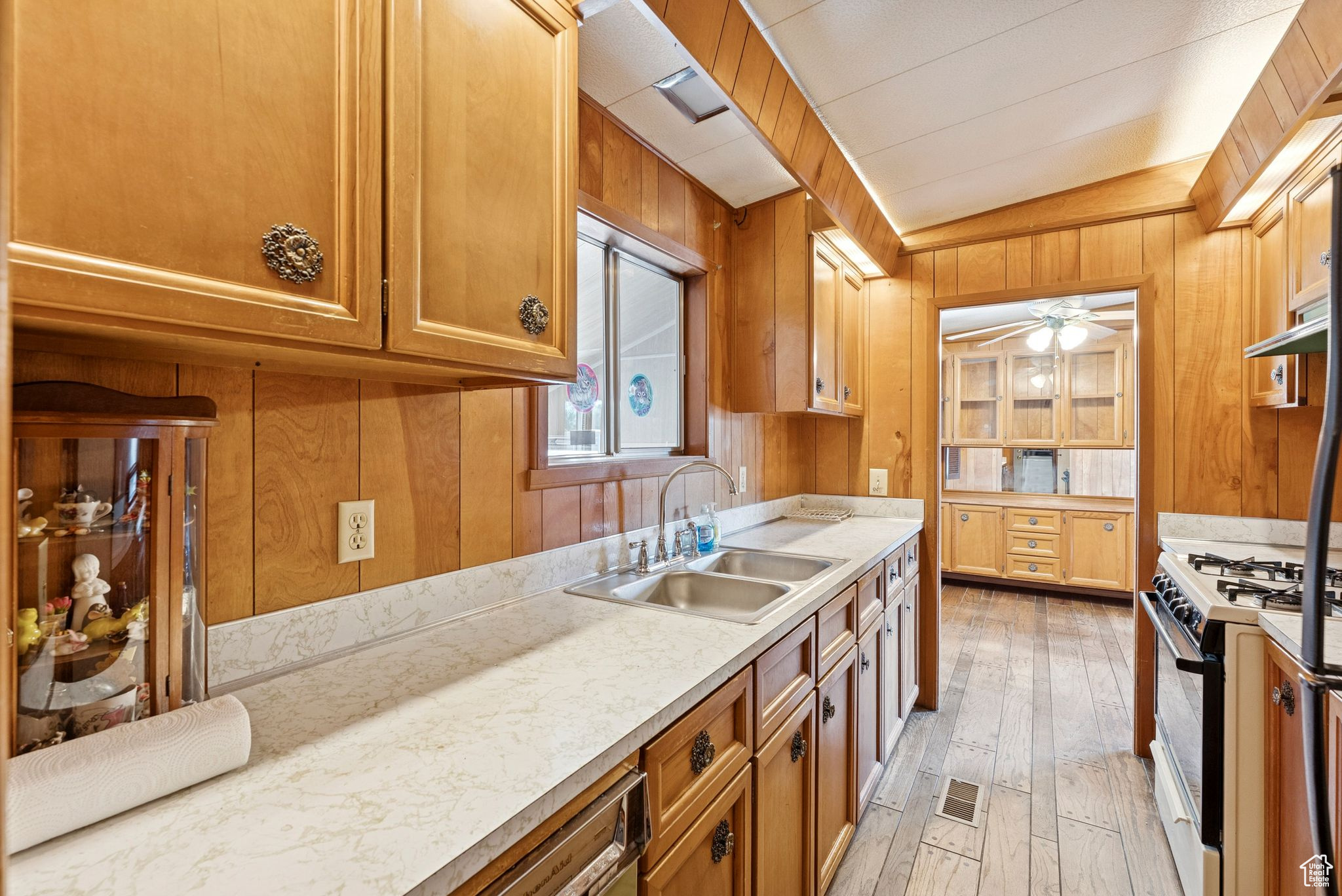 JORDAN MOBILE HOME ESTATES - Residential