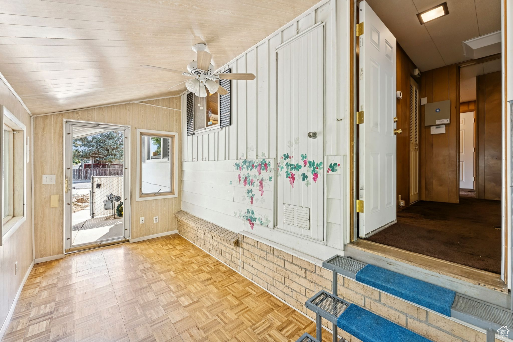JORDAN MOBILE HOME ESTATES - Residential