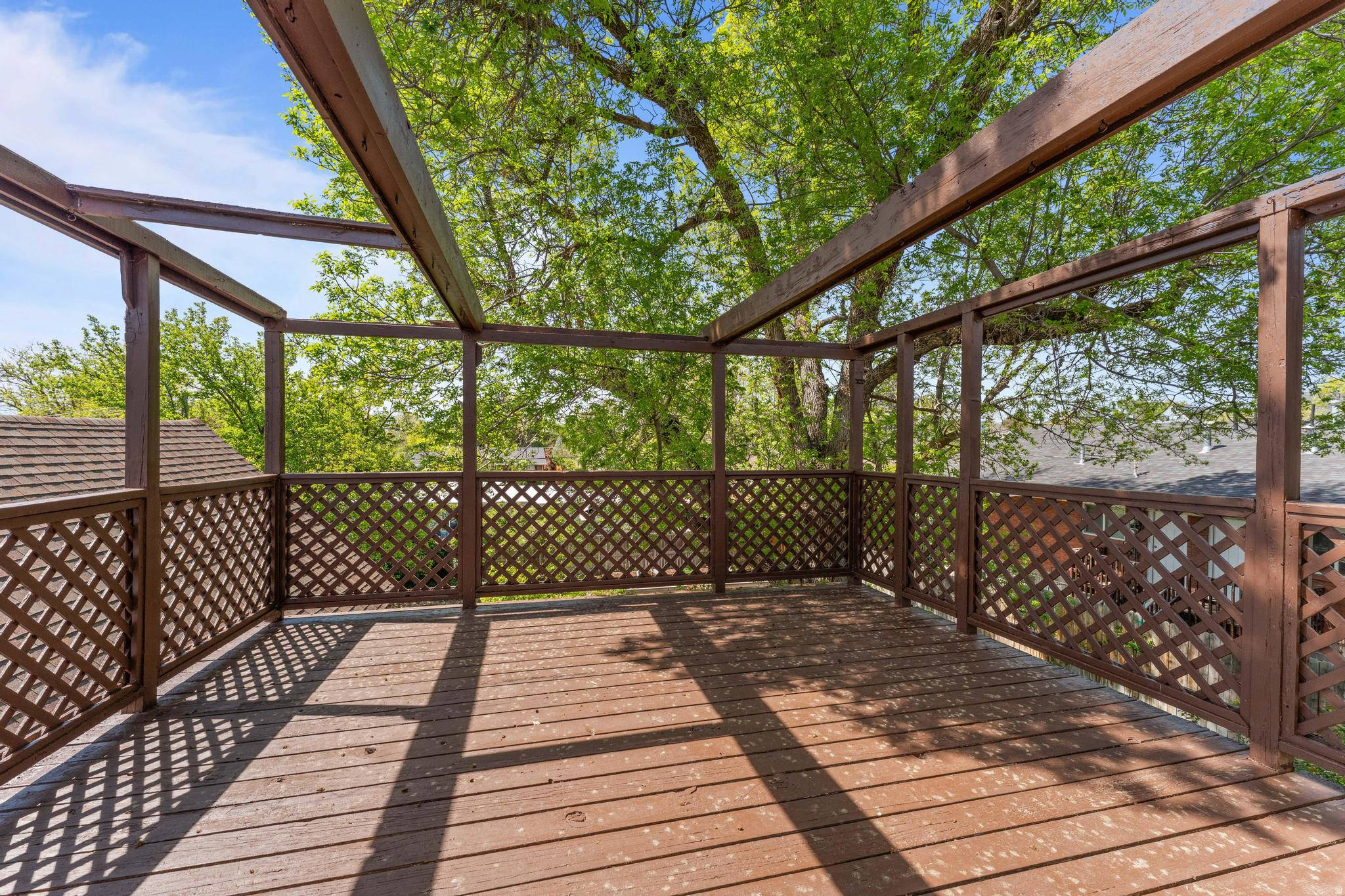 NATHAN CIRCLE - Residential