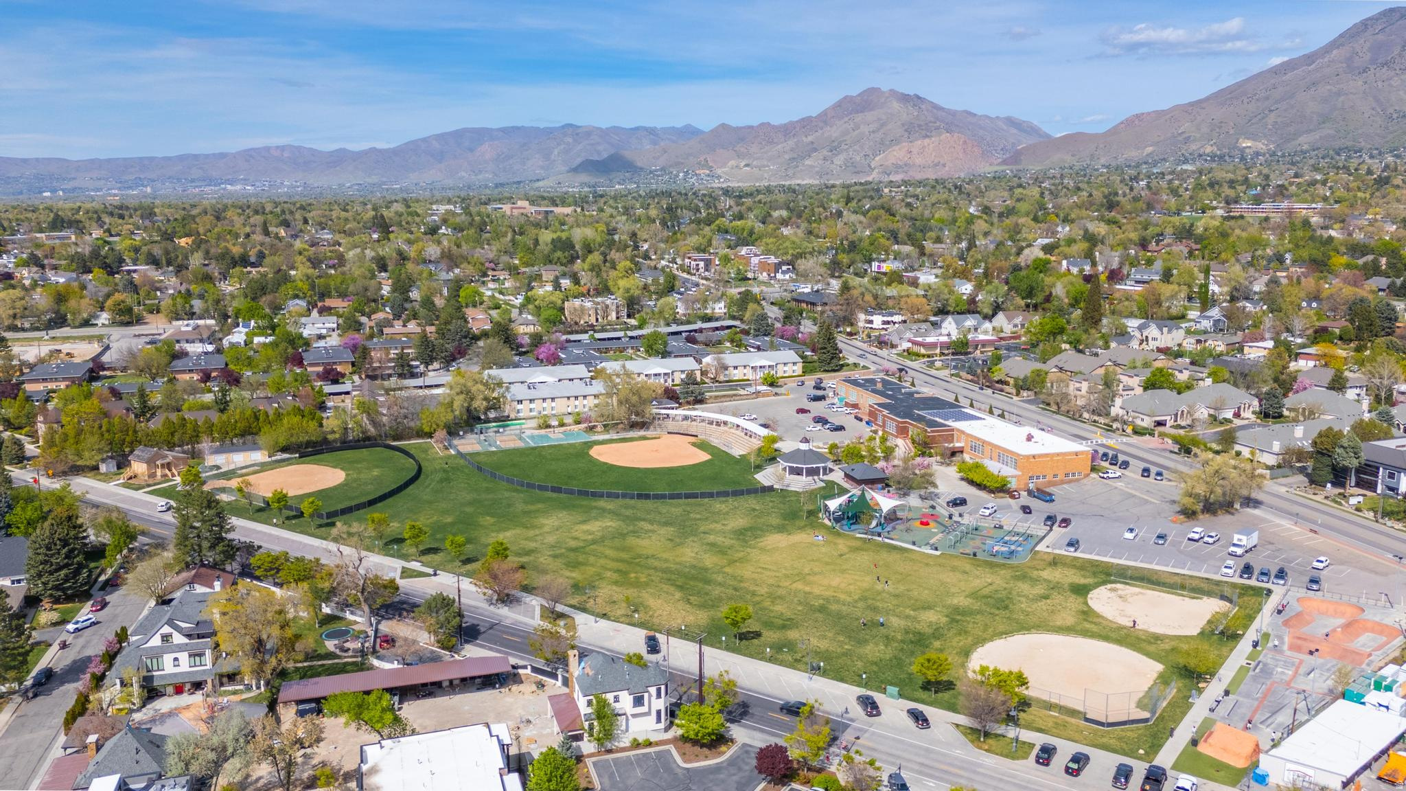 NATHAN CIRCLE - Residential