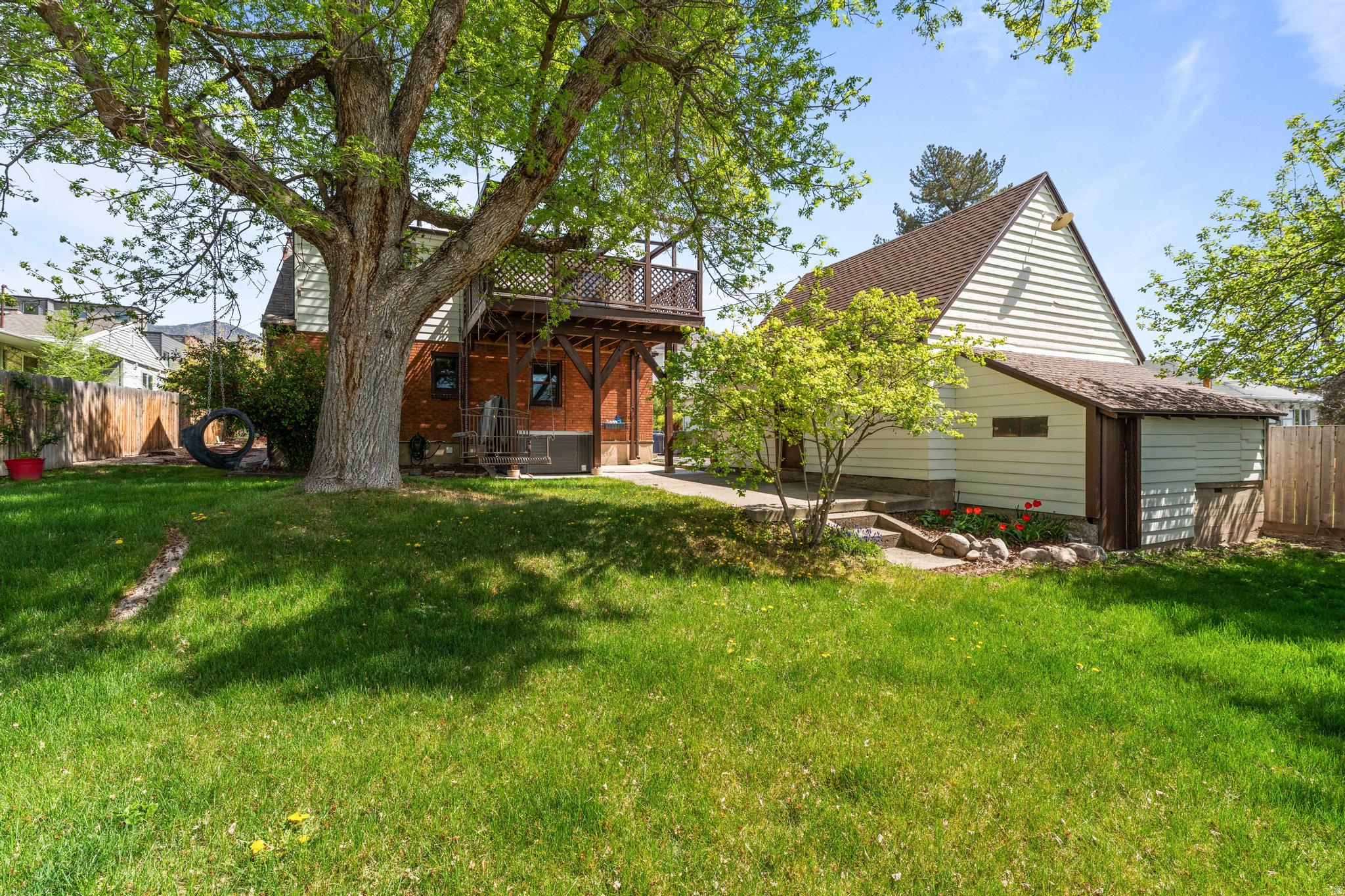 NATHAN CIRCLE - Residential