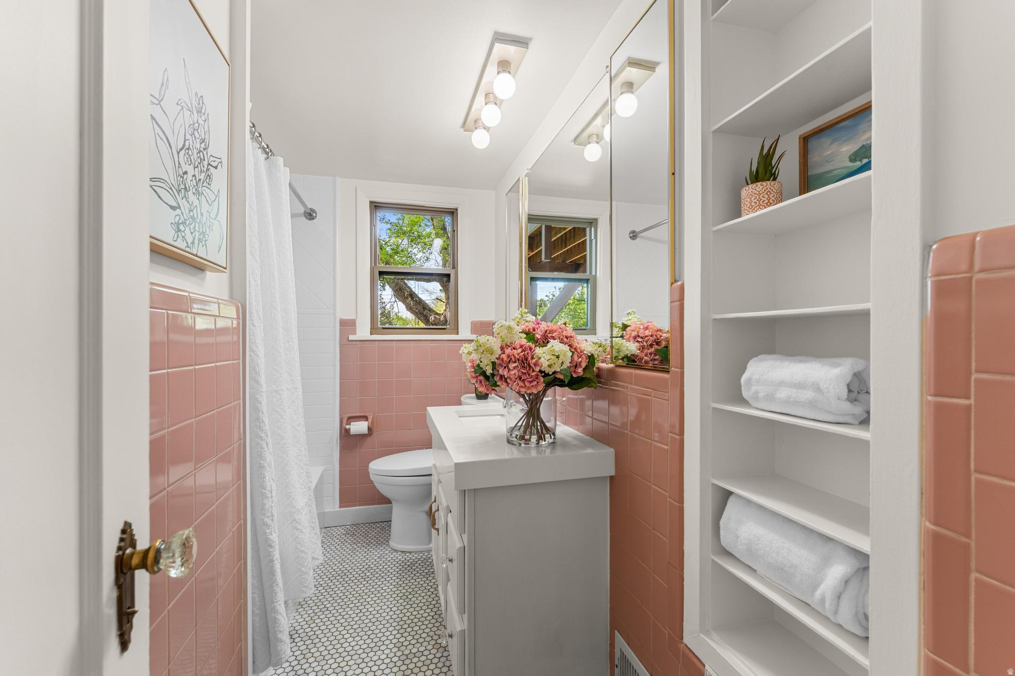 NATHAN CIRCLE - Residential