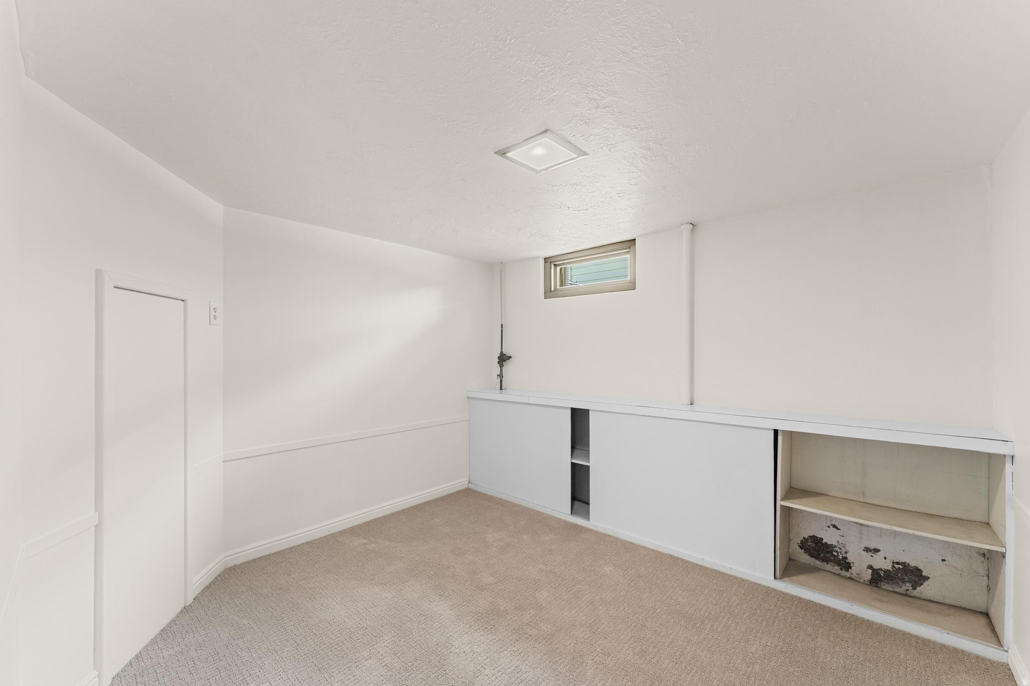 NATHAN CIRCLE - Residential