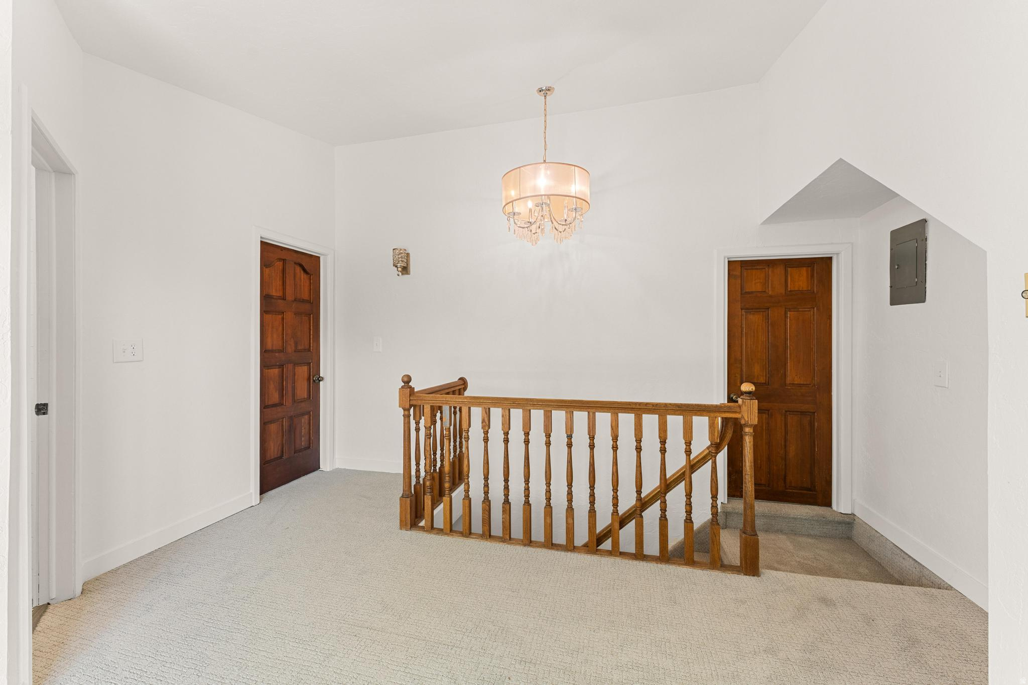 NATHAN CIRCLE - Residential