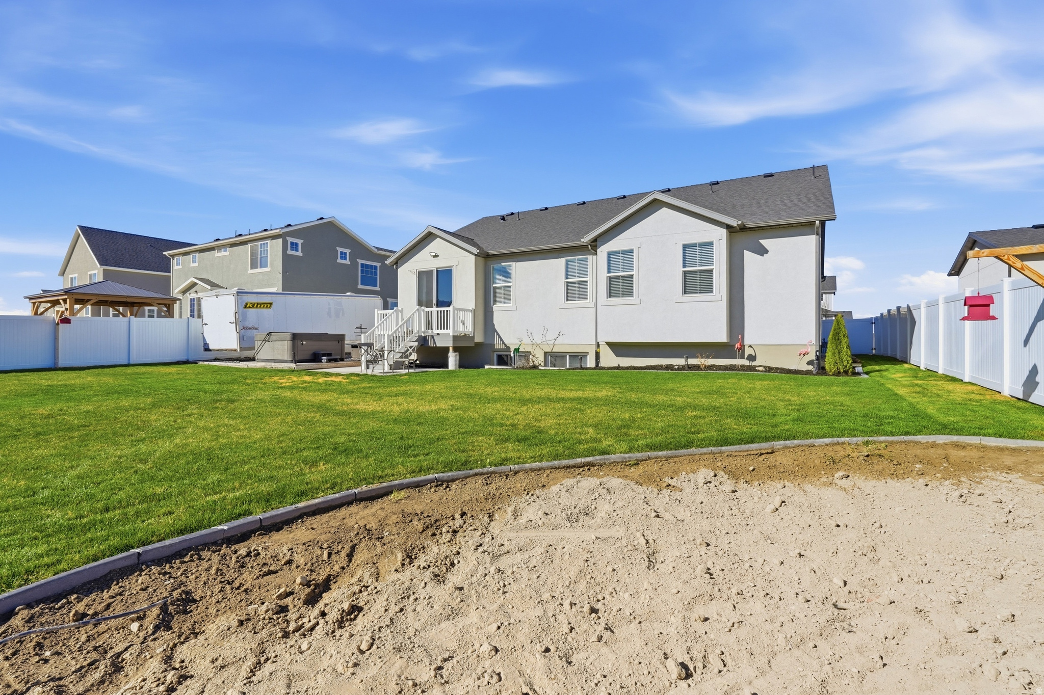 SAGEWOOD VGGDNCLT132 - Residential