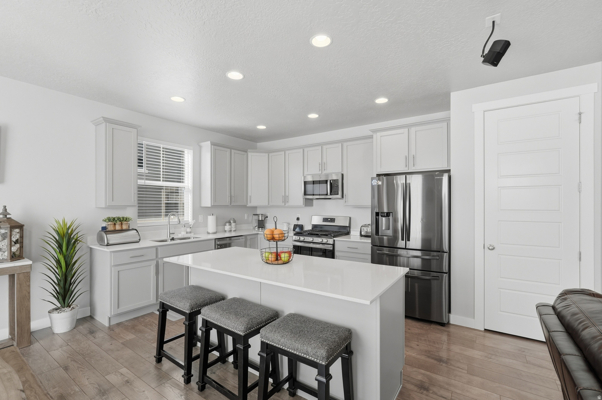 SAGEWOOD VGGDNCLT132 - Residential