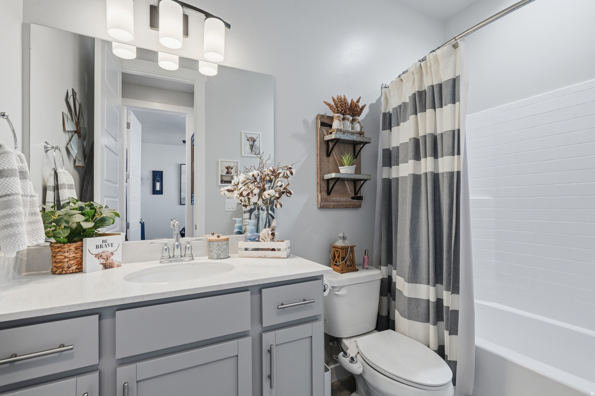 SAGEWOOD VGGDNCLT132 - Residential