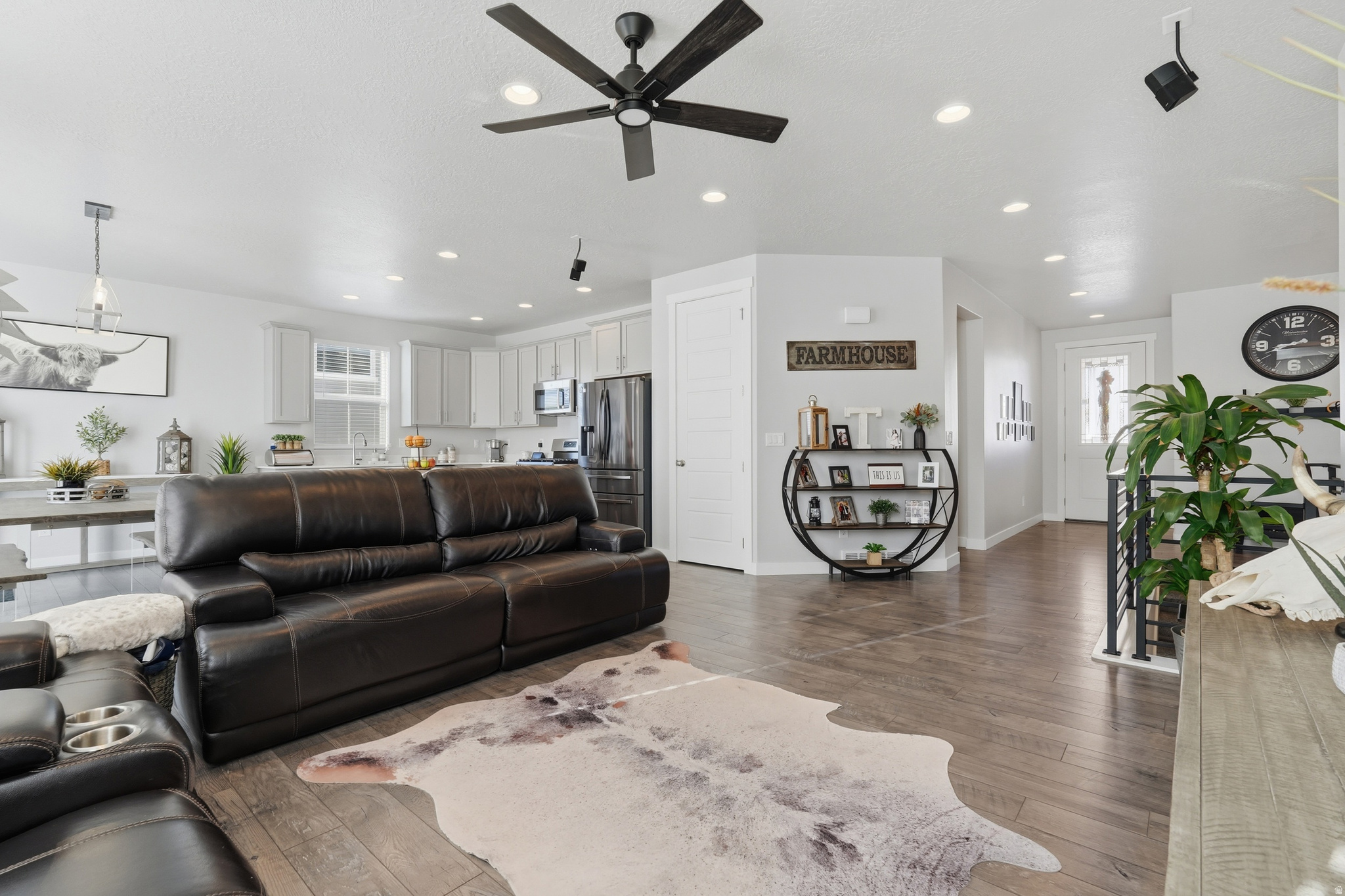 SAGEWOOD VGGDNCLT132 - Residential