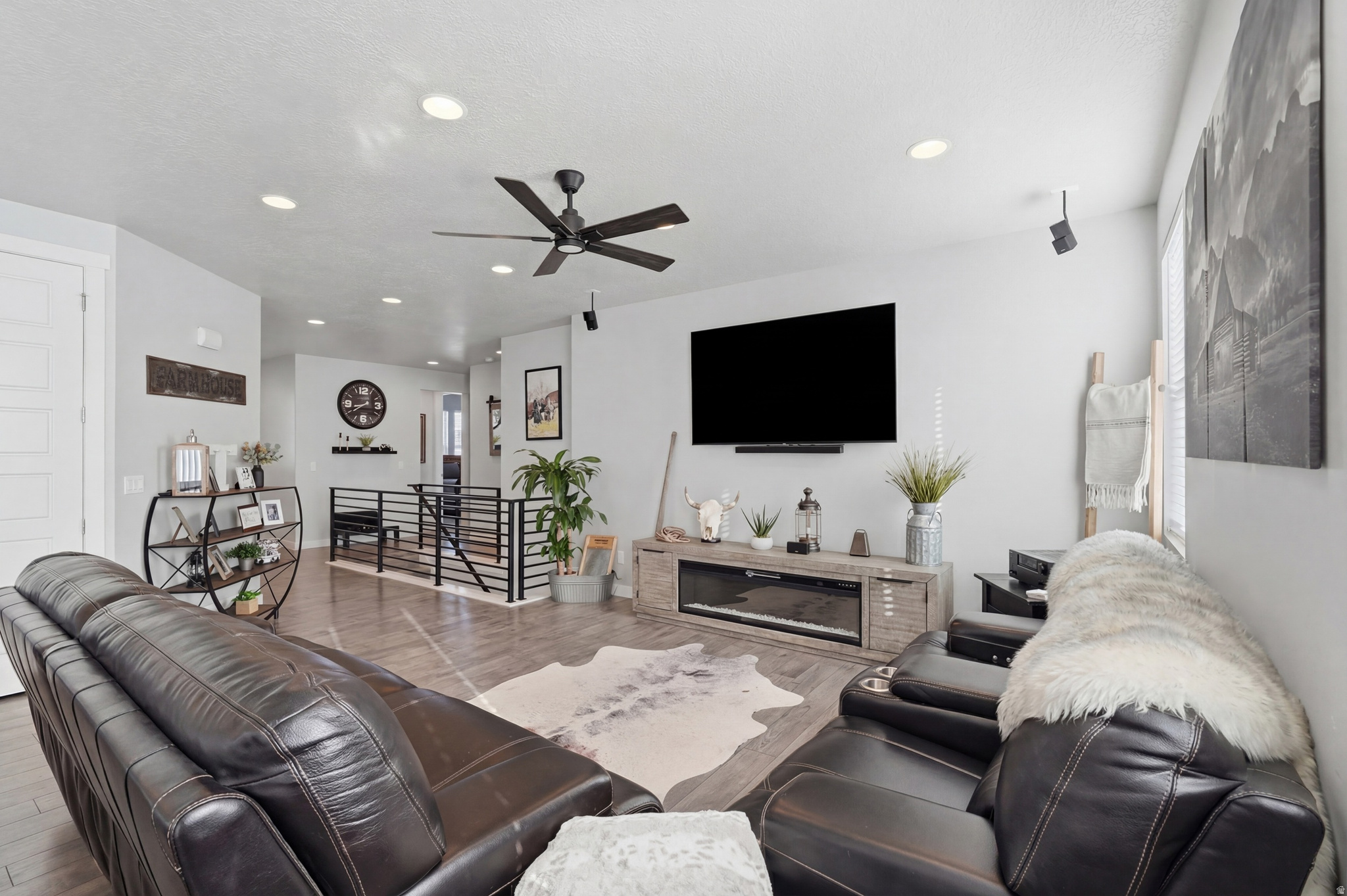 SAGEWOOD VGGDNCLT132 - Residential