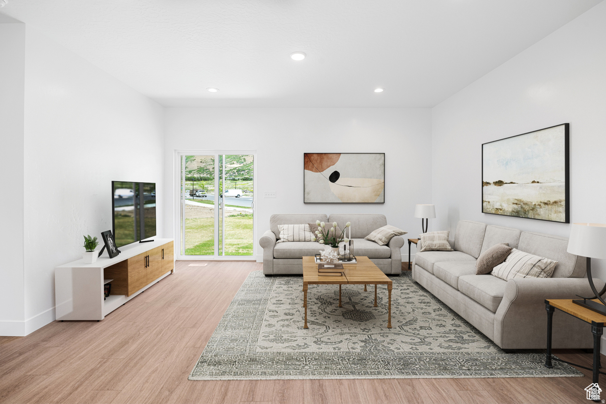 THE HILLS - Residential