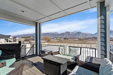 Tiny photo for 771 W MARE CIR, Kaysville, UT 84037 (MLS # 2134001)
