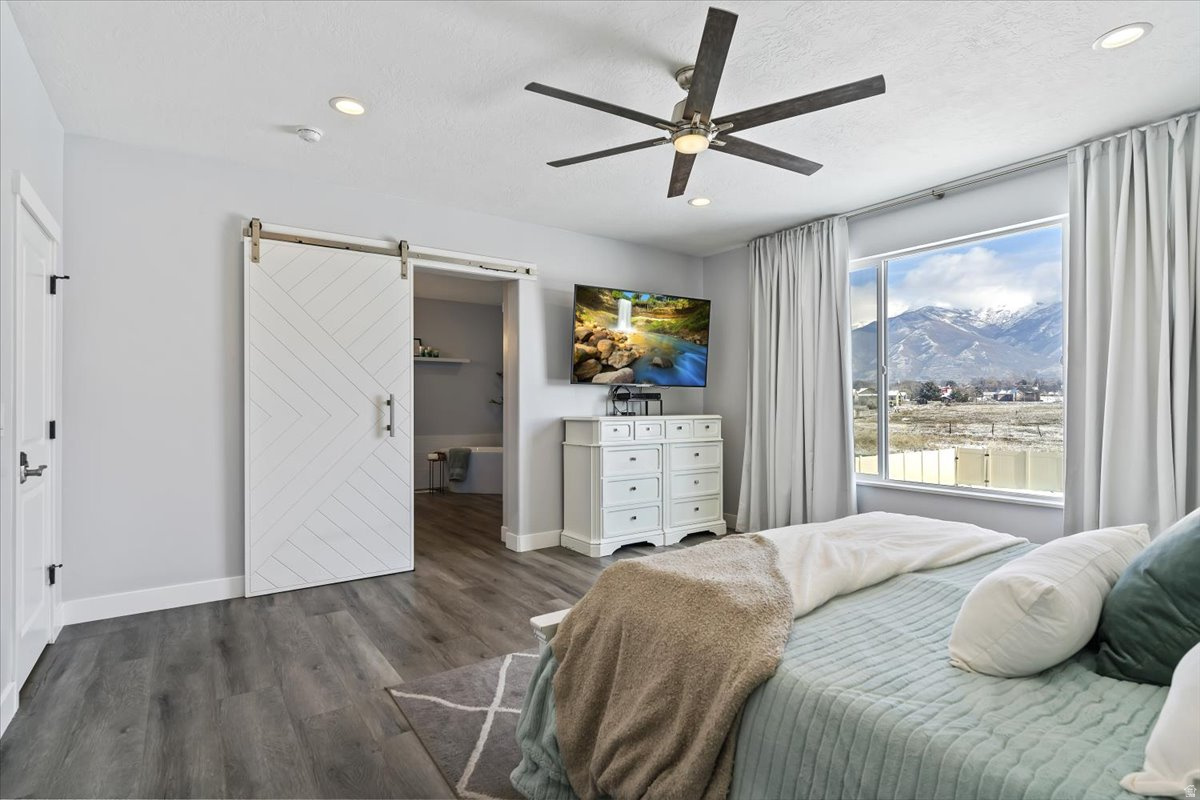 SUNSET EQUESTRIAN ES - Residential