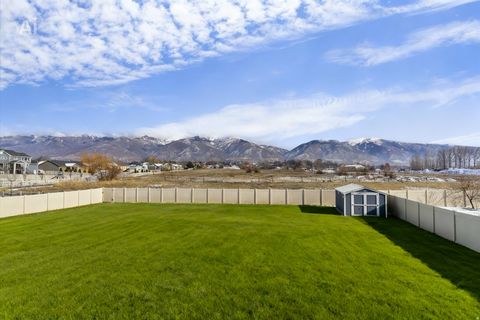 Tiny photo for 771 MARE CIR, Kaysville, UT 84037 (MLS # 2134001)