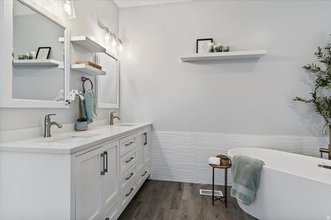 Tiny photo for 771 W MARE CIR, Kaysville, UT 84037 (MLS # 2134001)