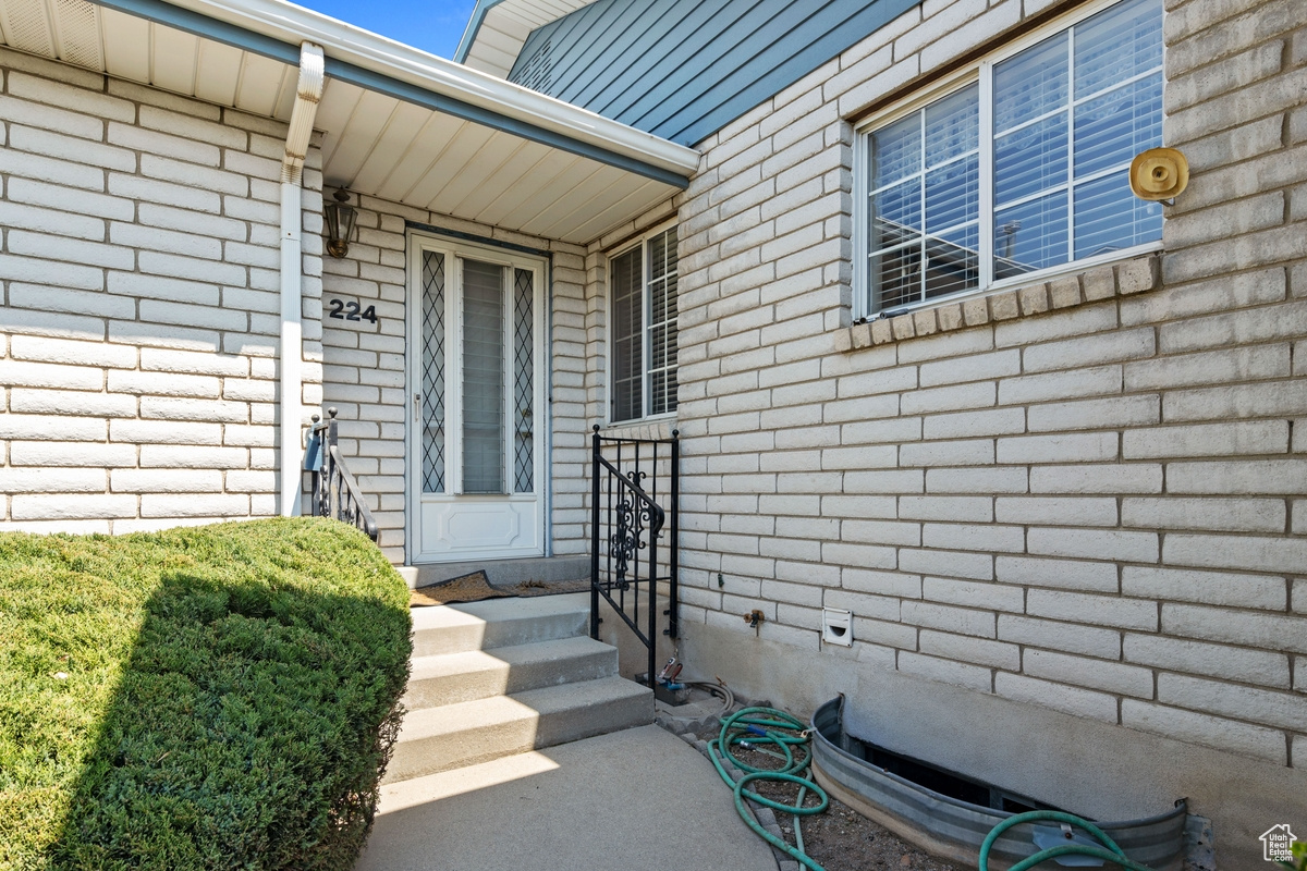 LAKECREST III - Residential