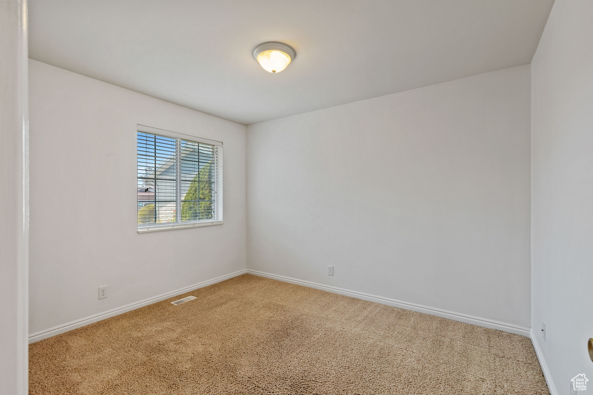 LAKECREST III - Residential