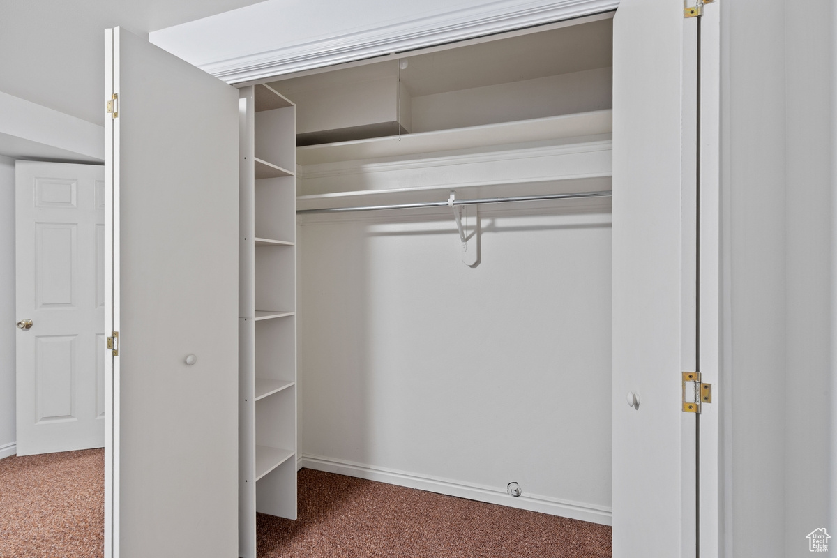 LAKECREST III - Residential