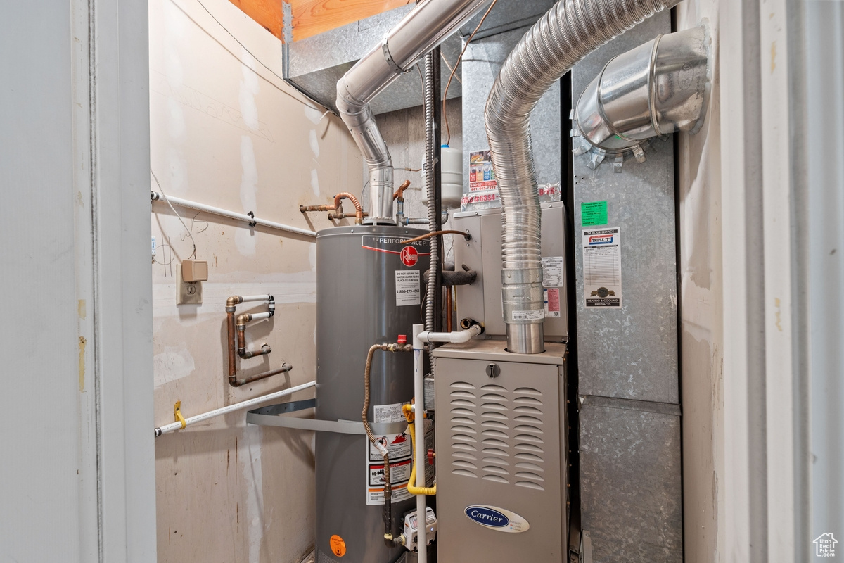 LAKECREST III - Residential