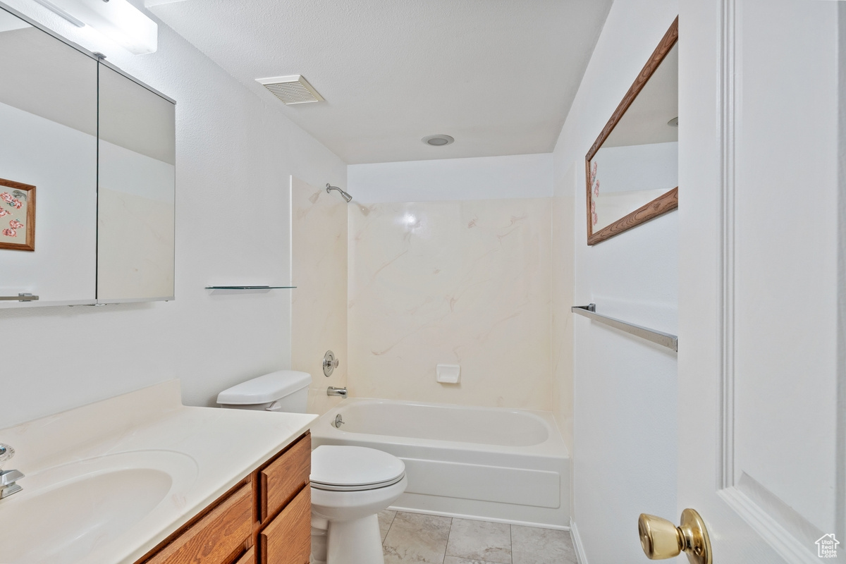 LAKECREST III - Residential