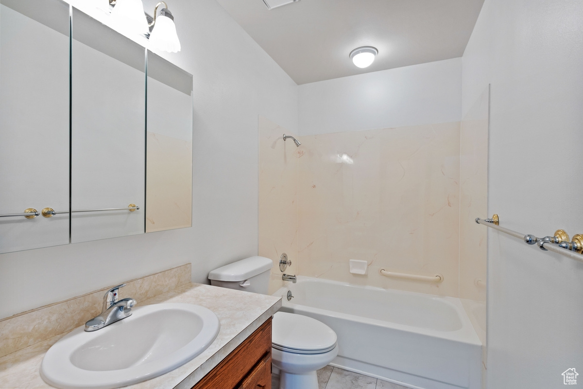 LAKECREST III - Residential