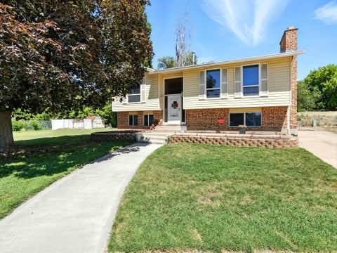 Homes For Sale - 2802 W 4875<br/> Roy, UT 84067