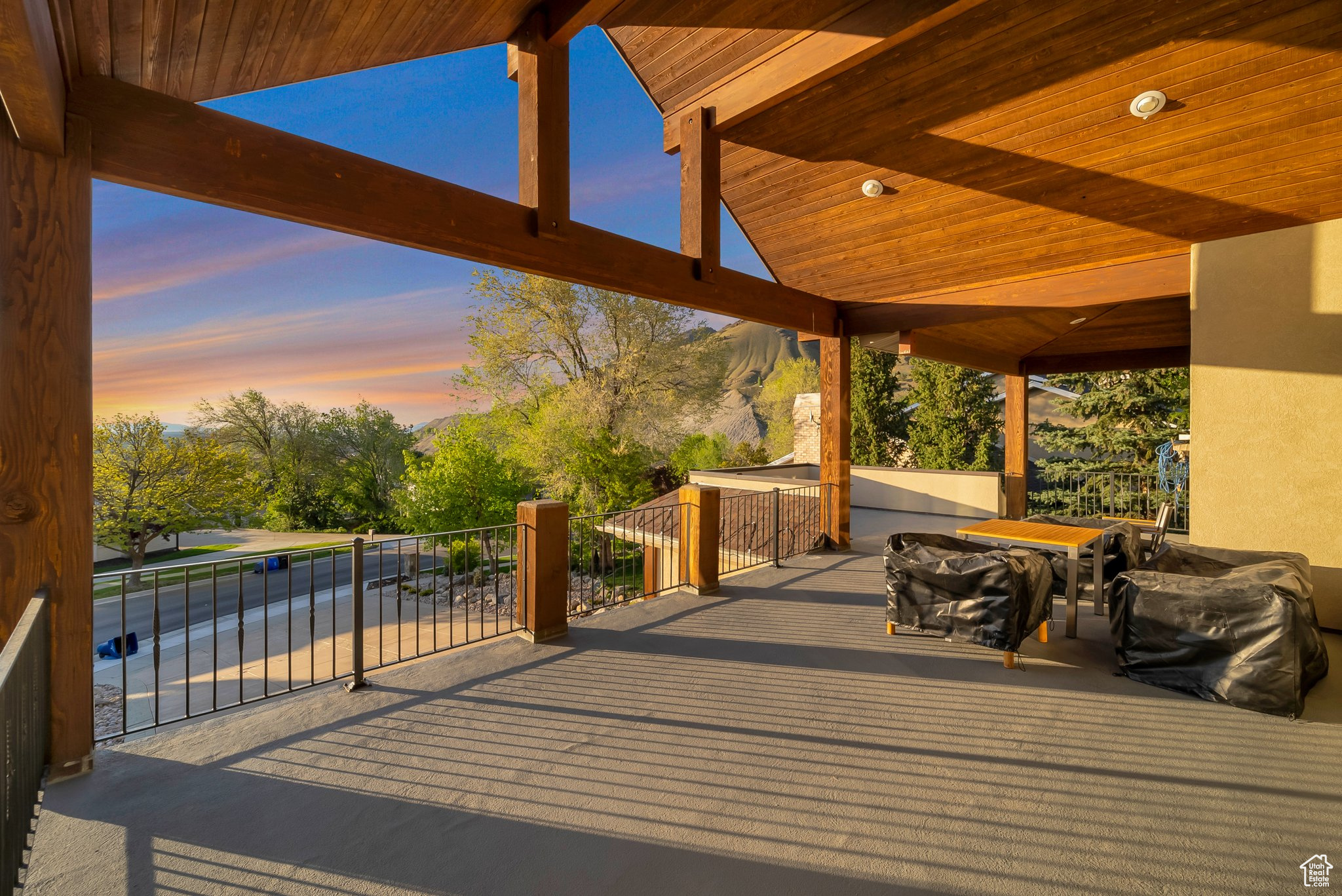 7377 S Comstock Cir, Salt Lake City, Utah image 22