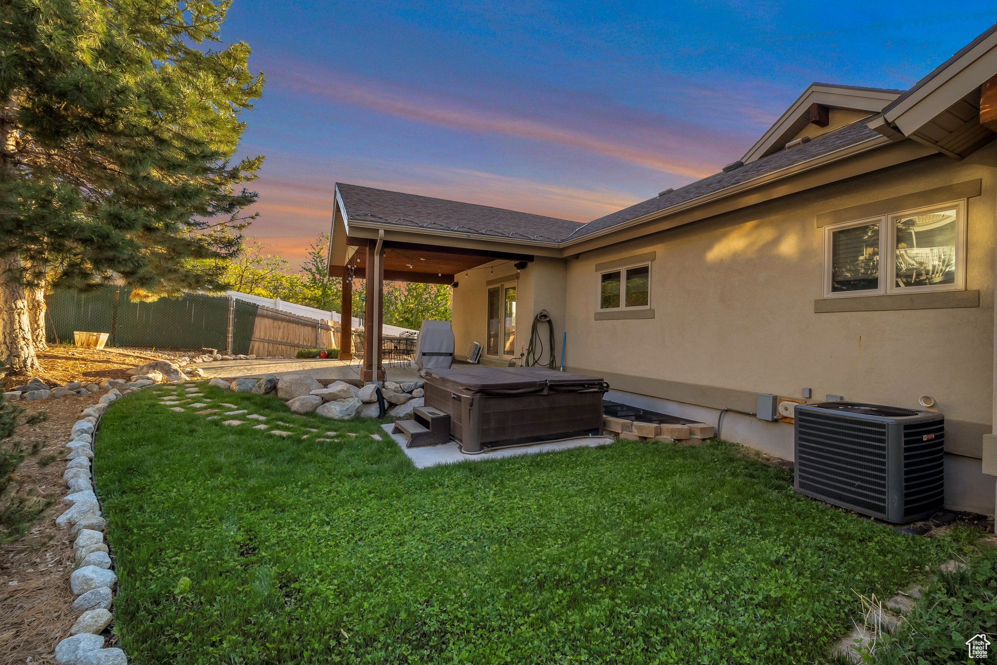 7377 S Comstock Cir, Salt Lake City, Utah image 25
