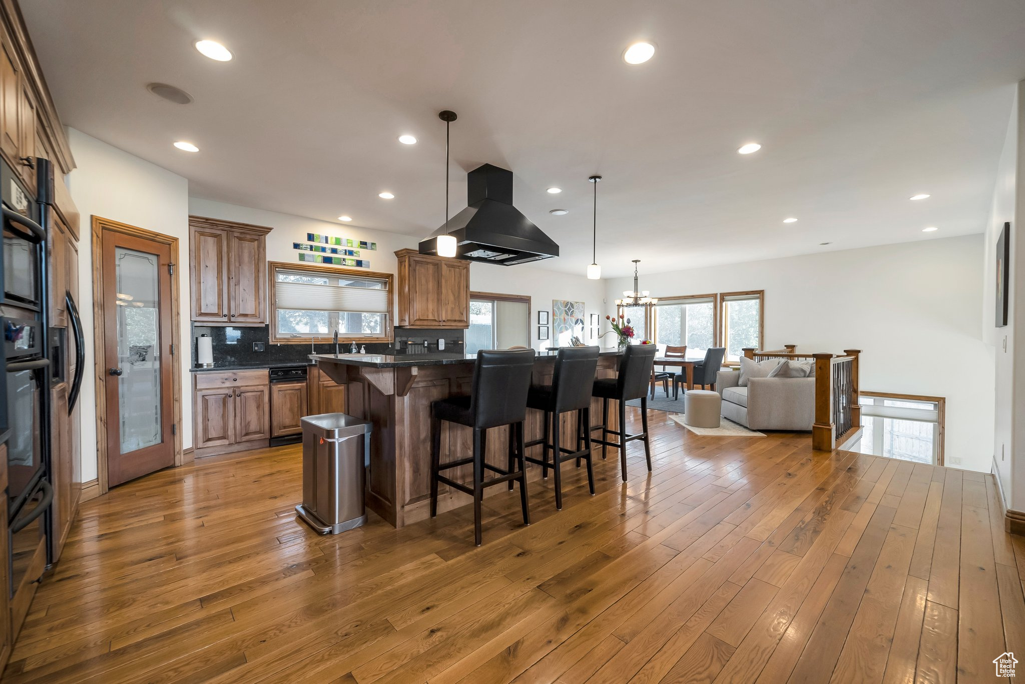 7377 S Comstock Cir, Salt Lake City, Utah image 7