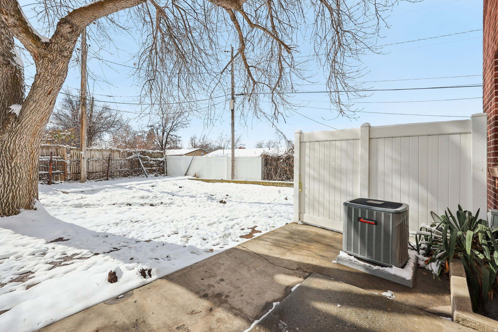 COLONIAL GARDENS - Residential