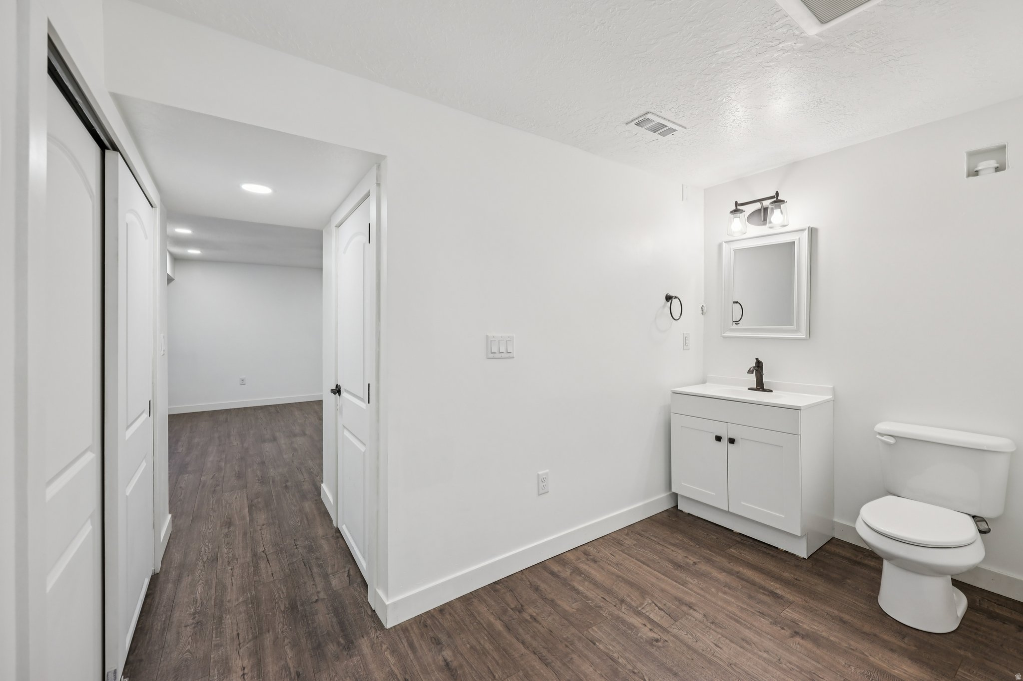 COLONIAL GARDENS - Residential