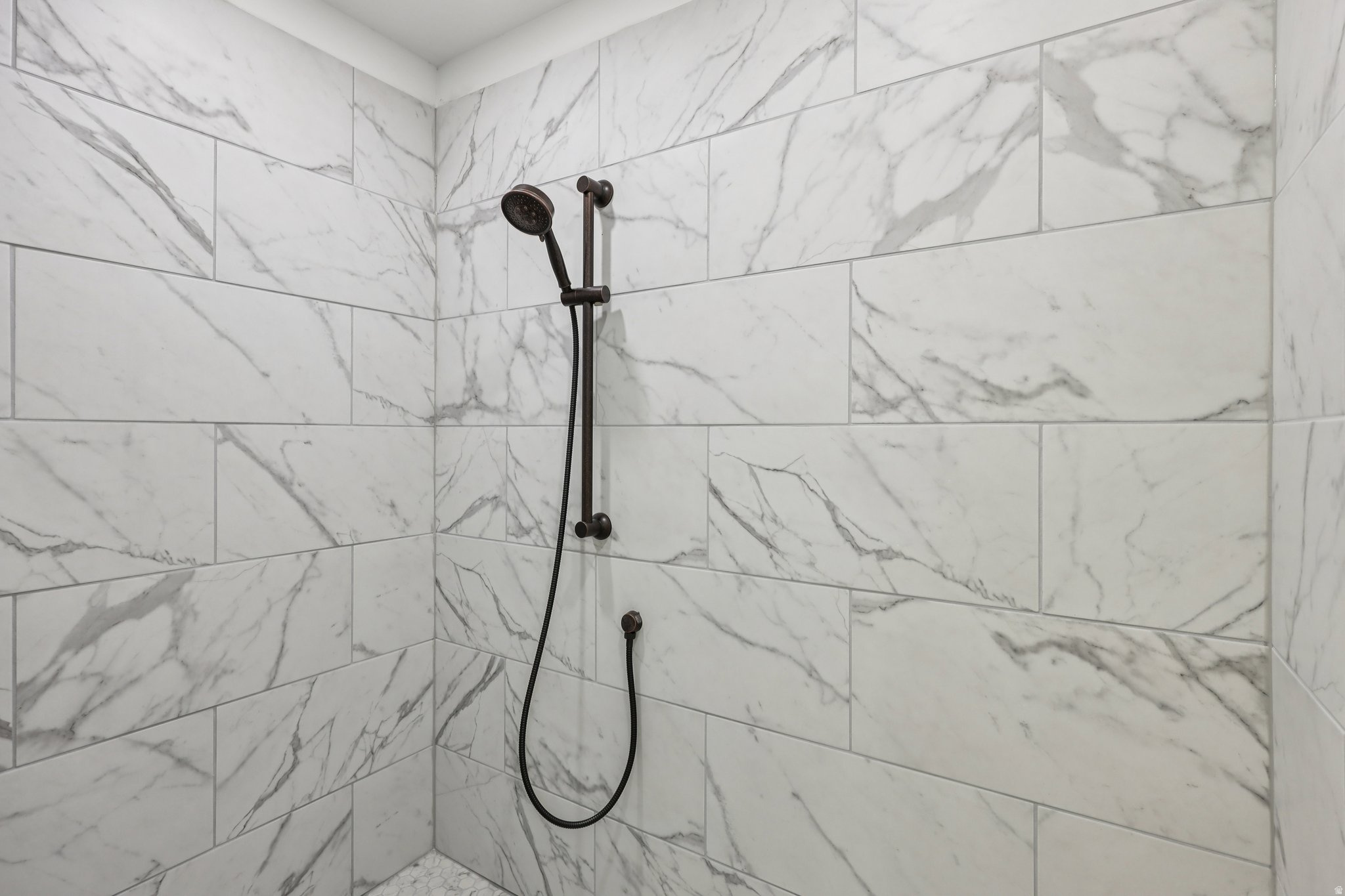 COLONIAL GARDENS - Residential