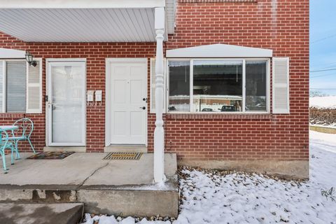 Photo of 453 N 400 E #7D, Bountiful, UT 84010 (MLS # 2138637)