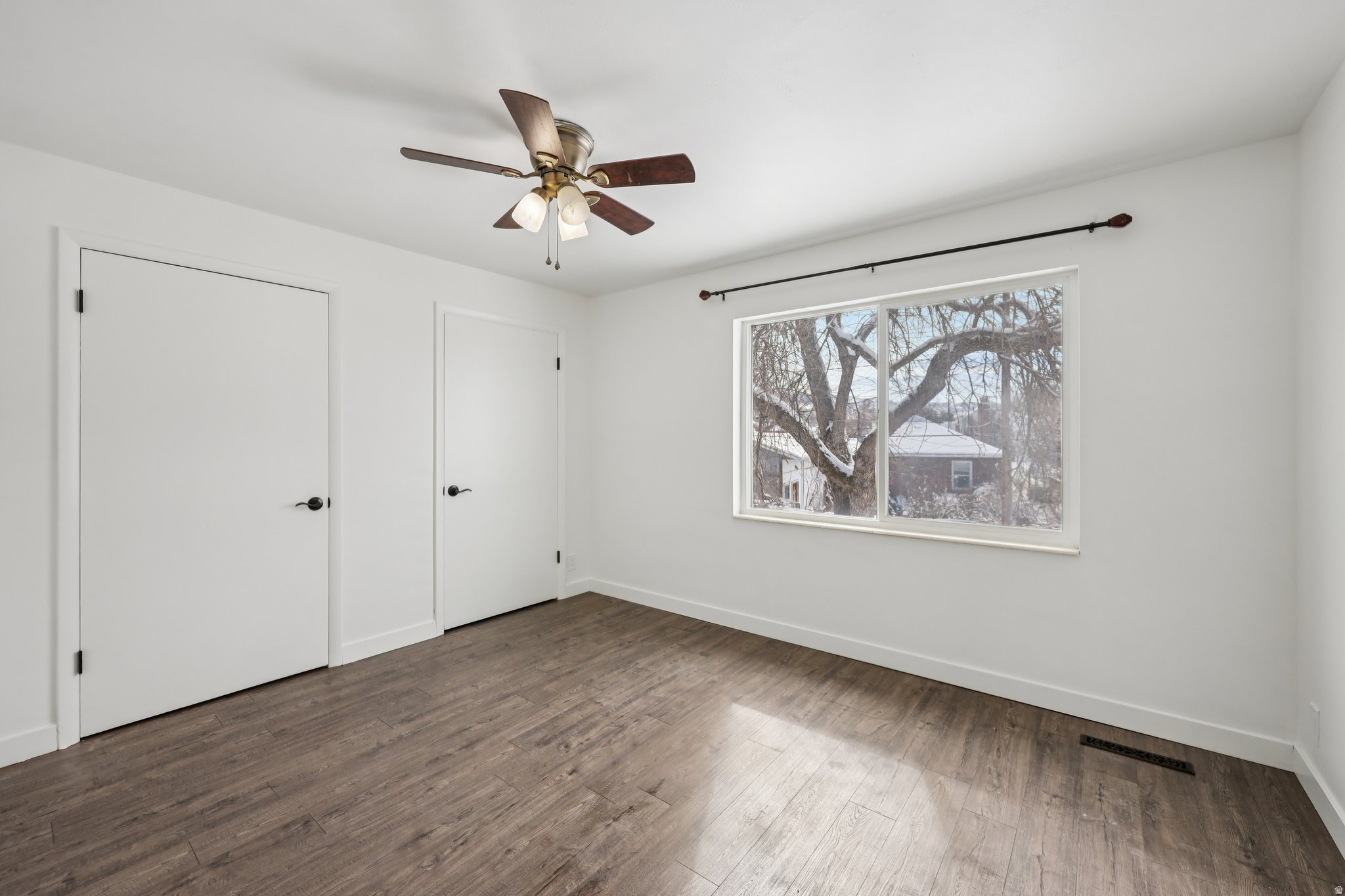 COLONIAL GARDENS - Residential