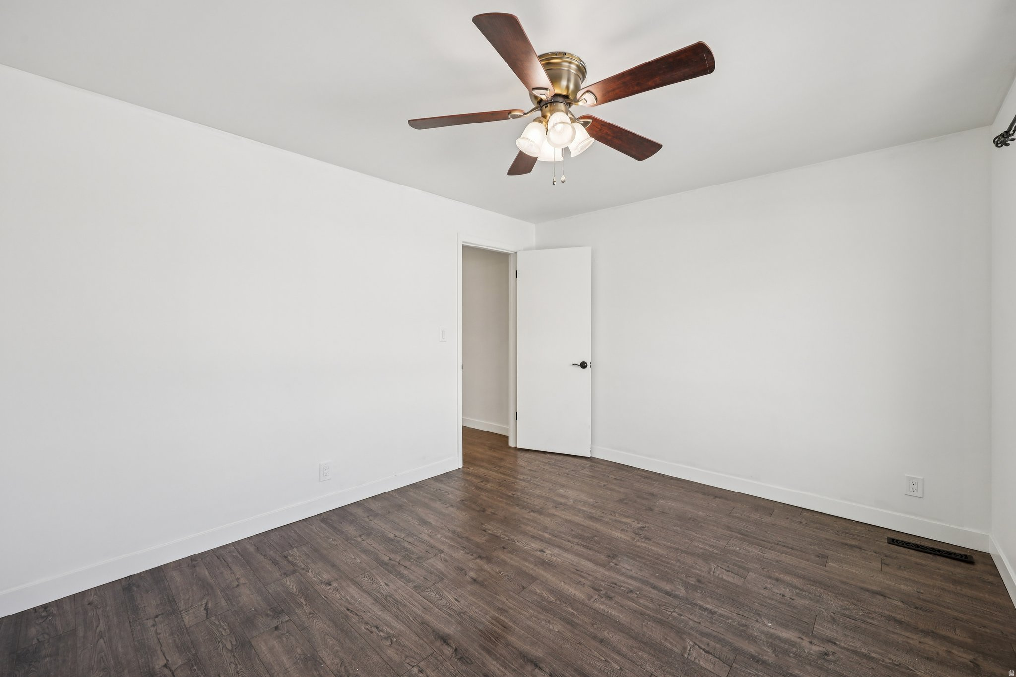 COLONIAL GARDENS - Residential