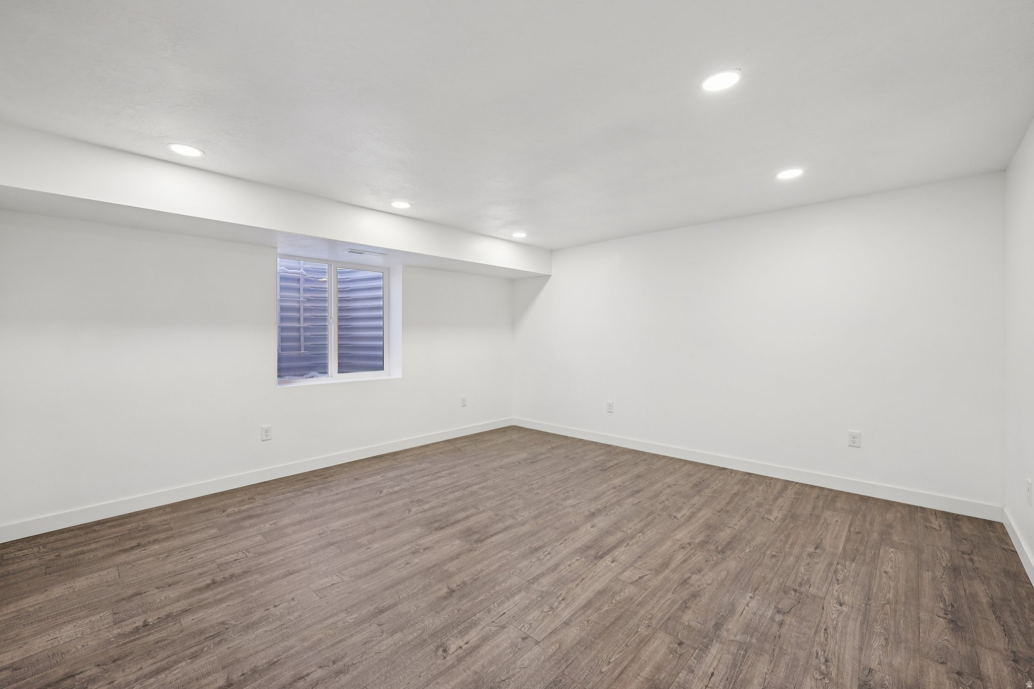 COLONIAL GARDENS - Residential