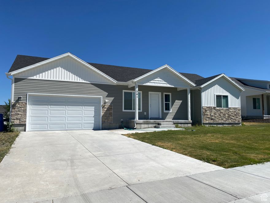 Stunning 2022 HOME on large lot. Here's your chance to own a modern, move-in-ready, 2919 sq. ft home on Richmond's scenic east bench.  Spacious home blends desirable design features and floor plan with large bedrooms (3 on main) and  laundry room (main).  Basement is 50% finished and ready for a full second kitchen if you want.  This is your chance to snag a nearly new home with vaulted ceilings, granite countertops, great room, large bedrooms and a fab location.  Breathtaking views, flat/spacious yard and fast access to Cherry Peak Resort for year round fun. Are you ready to 'cache' in?  Only $154/sq. ft and move in ready!