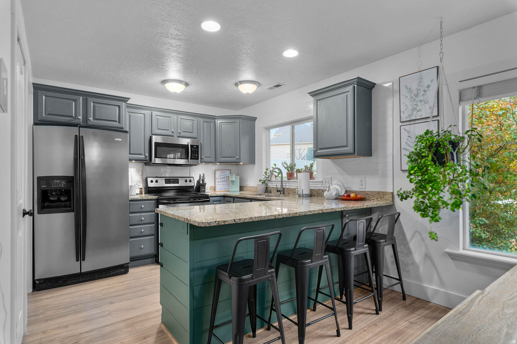 COOPERS HOLLOW - Residential