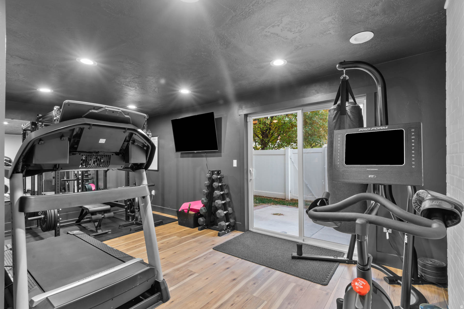 COOPERS HOLLOW - Residential