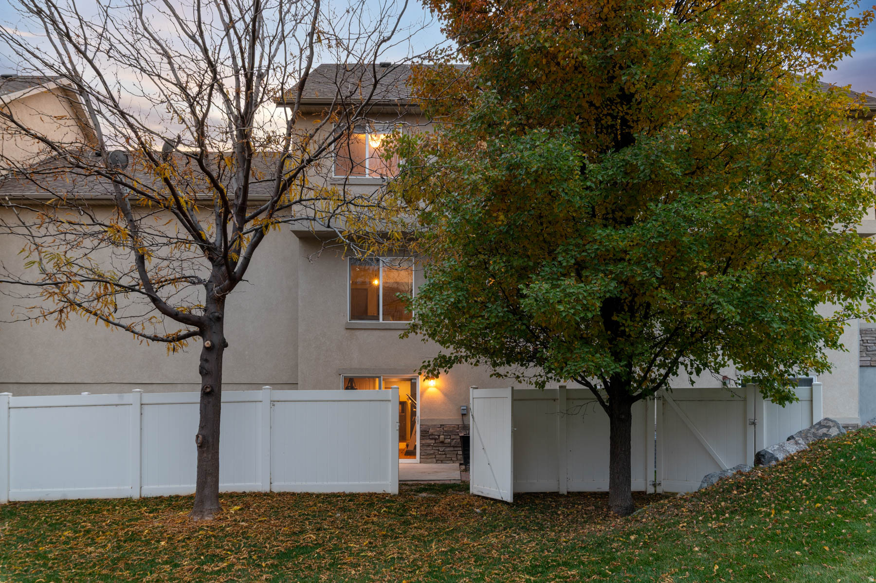 COOPERS HOLLOW - Residential