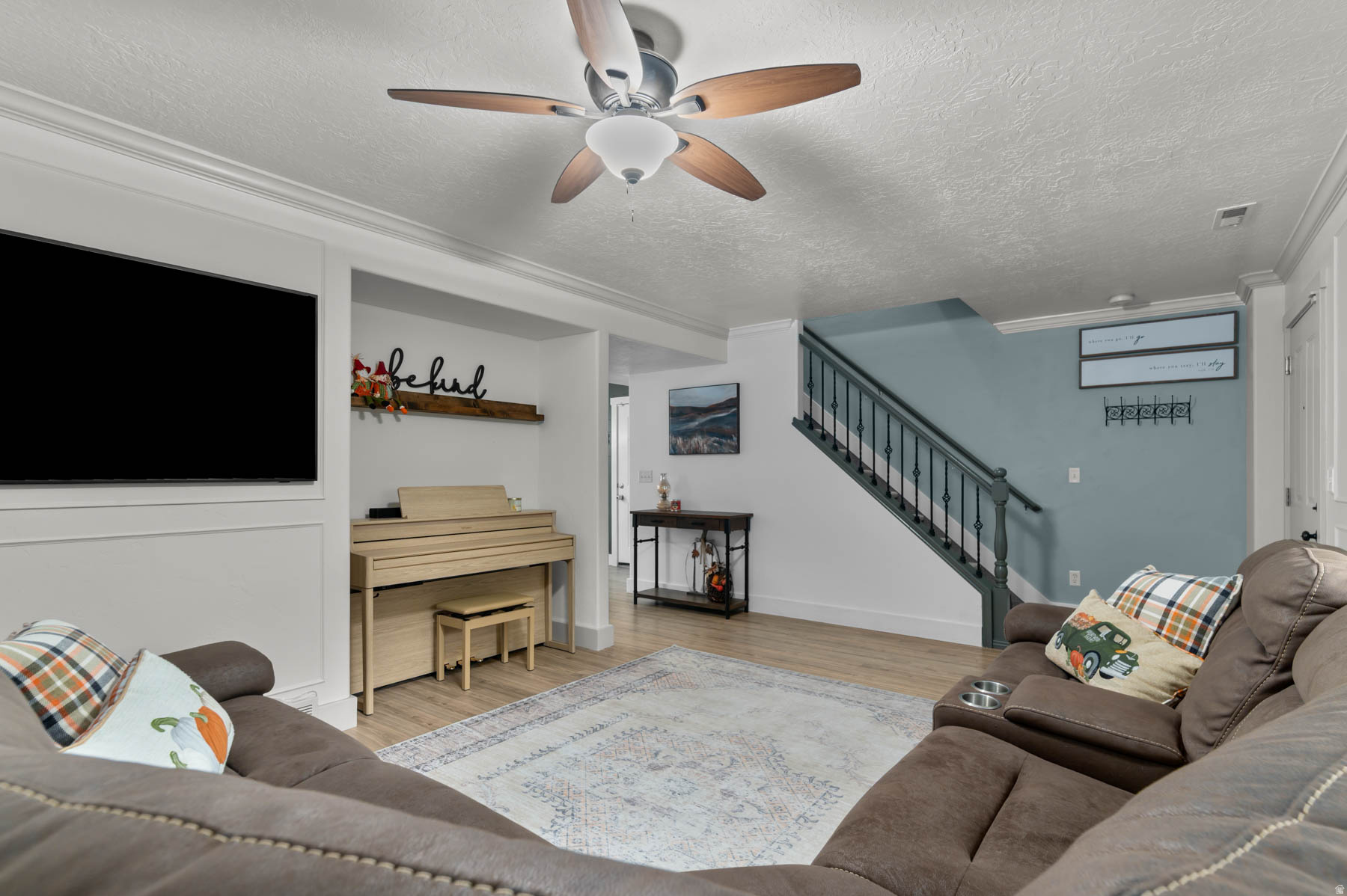 COOPERS HOLLOW - Residential