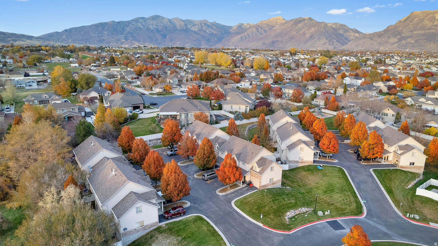 COOPERS HOLLOW - Residential