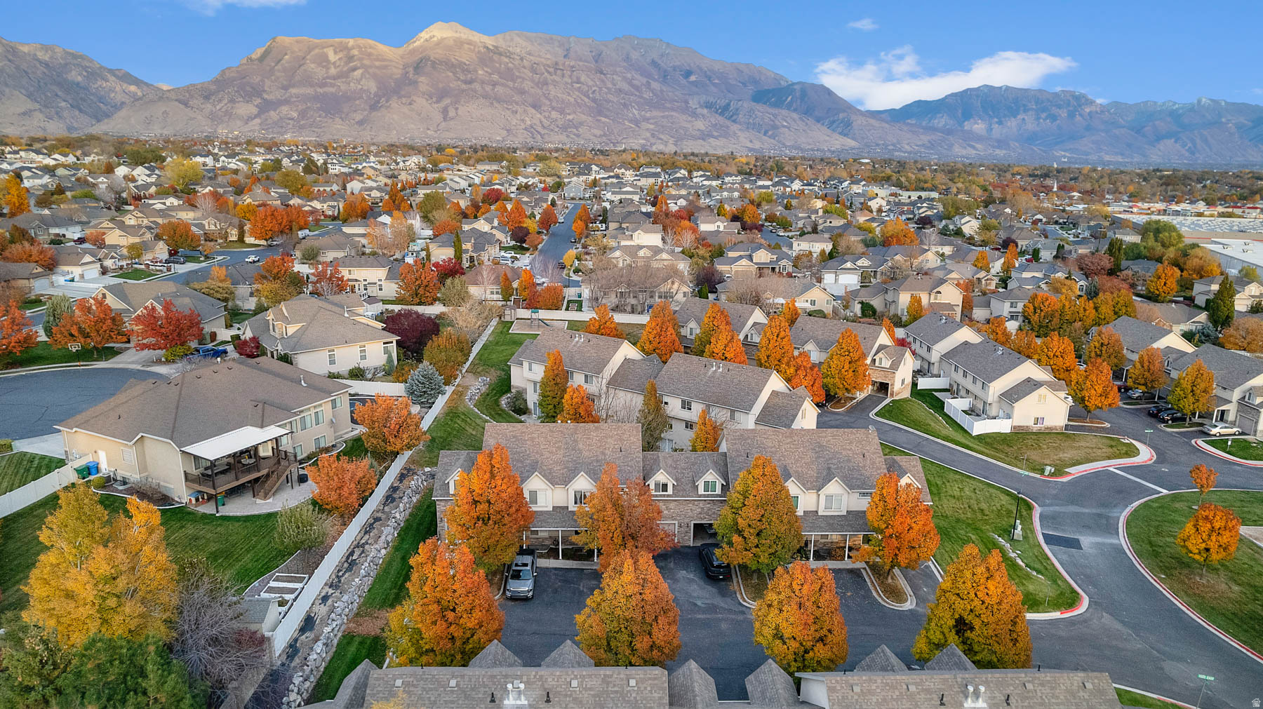 COOPERS HOLLOW - Residential