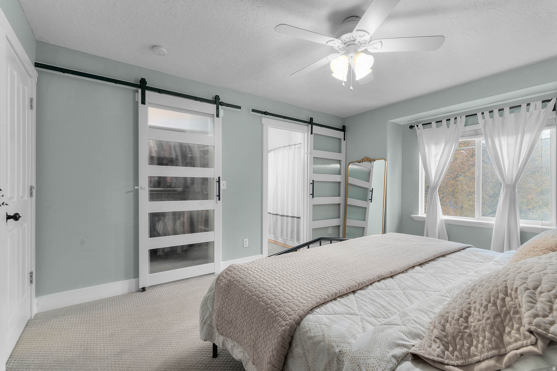 COOPERS HOLLOW - Residential