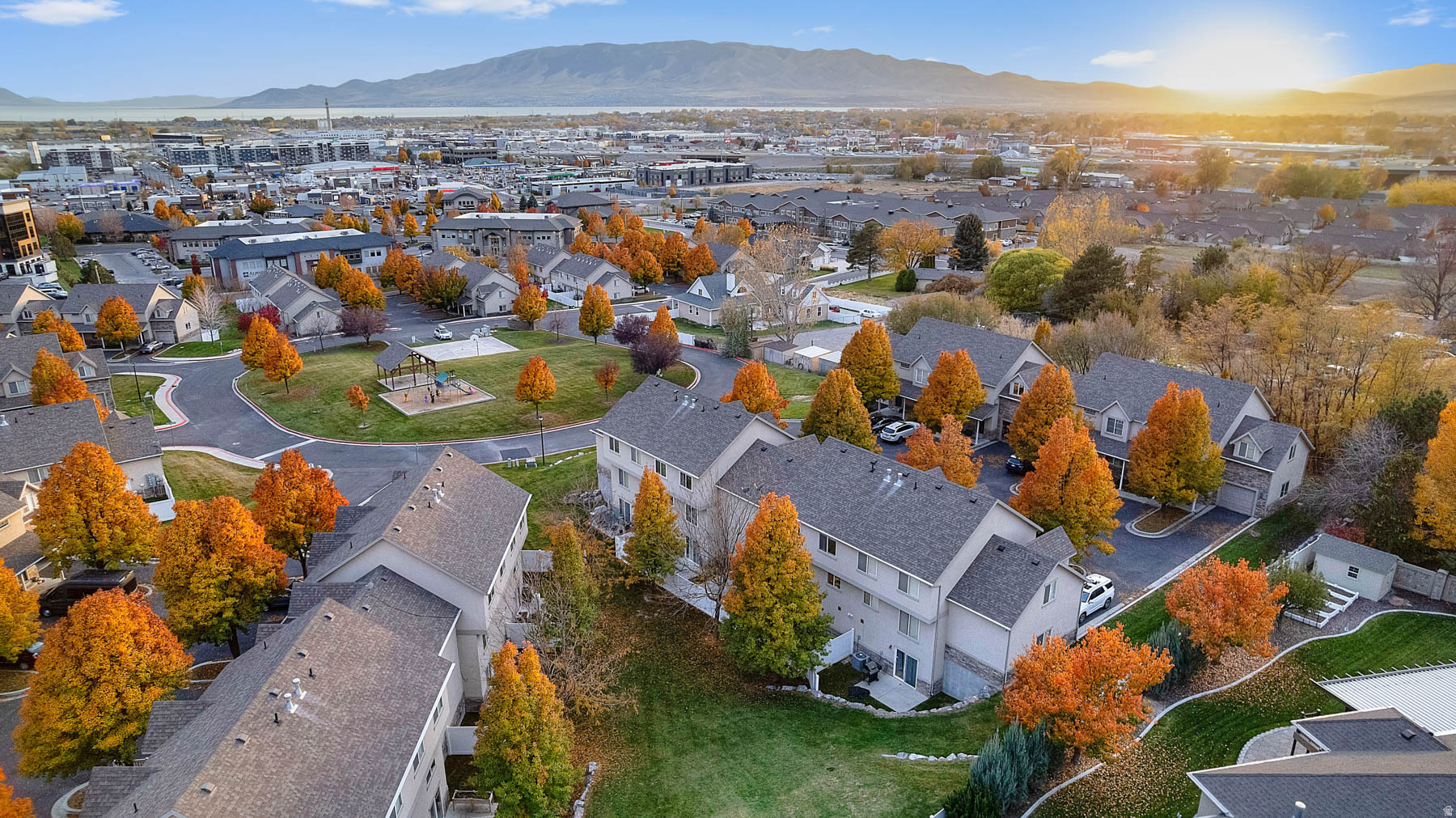 COOPERS HOLLOW - Residential